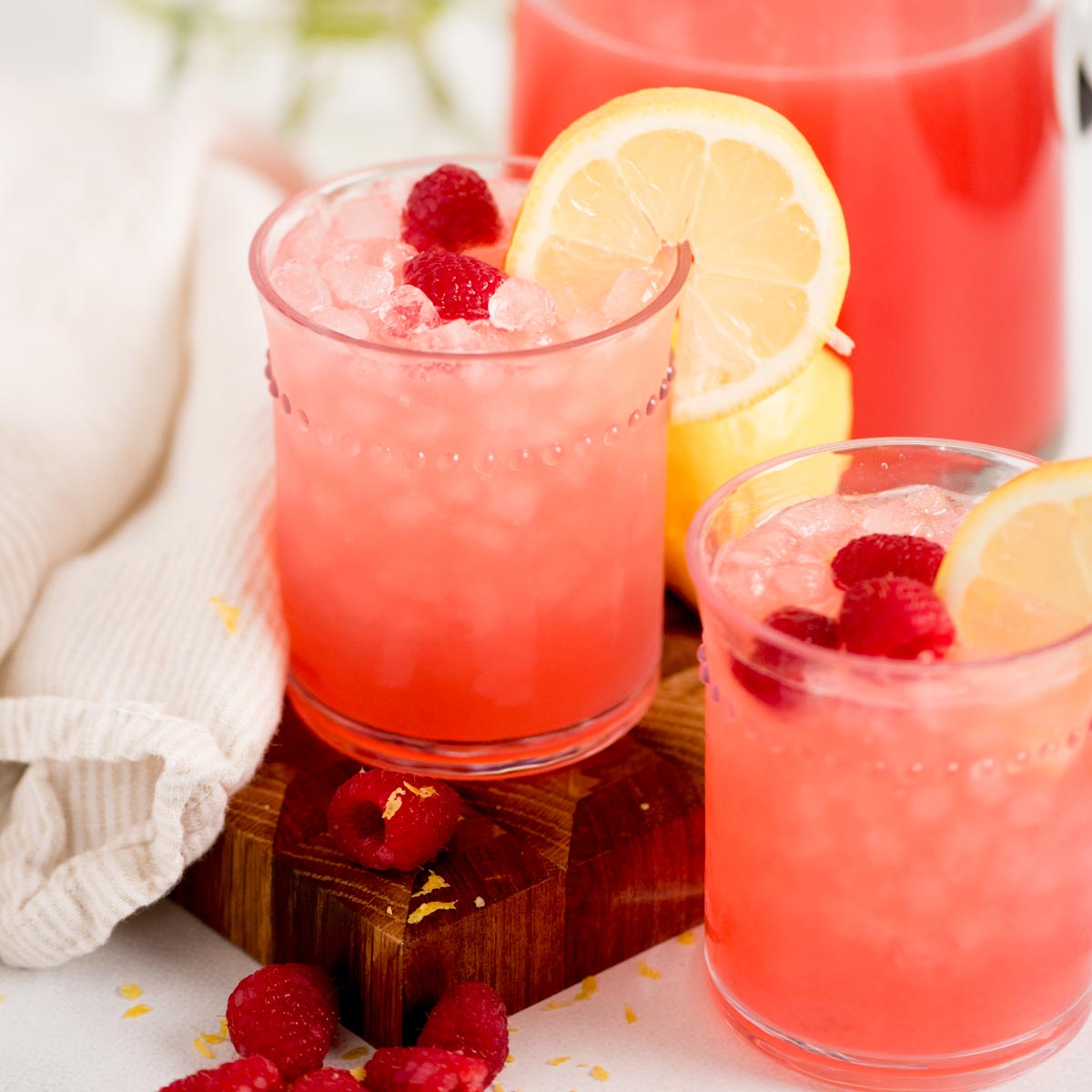 Homemade Raspberry Lemonade: Bold Flavor That Lasts